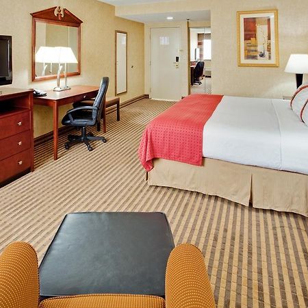 Holiday Inn Allentown Center City Экстерьер фото