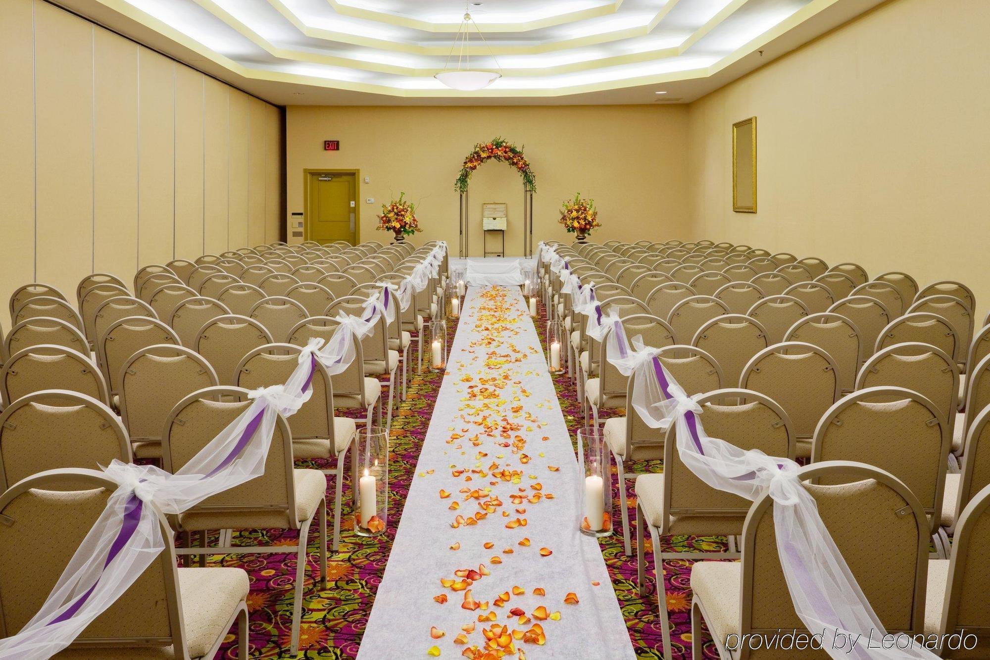 Holiday Inn Allentown Center City Удобства фото
