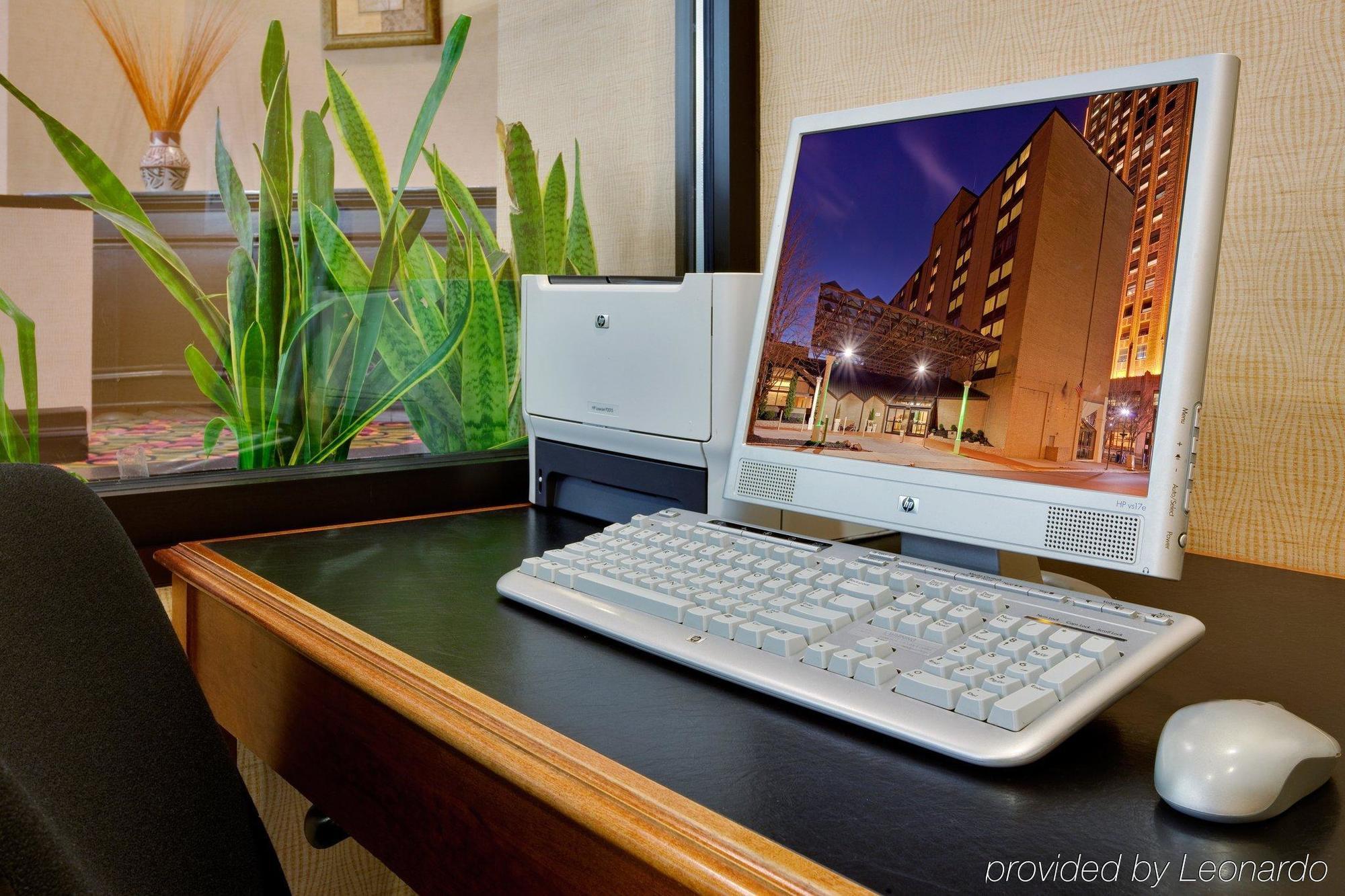 Holiday Inn Allentown Center City Экстерьер фото